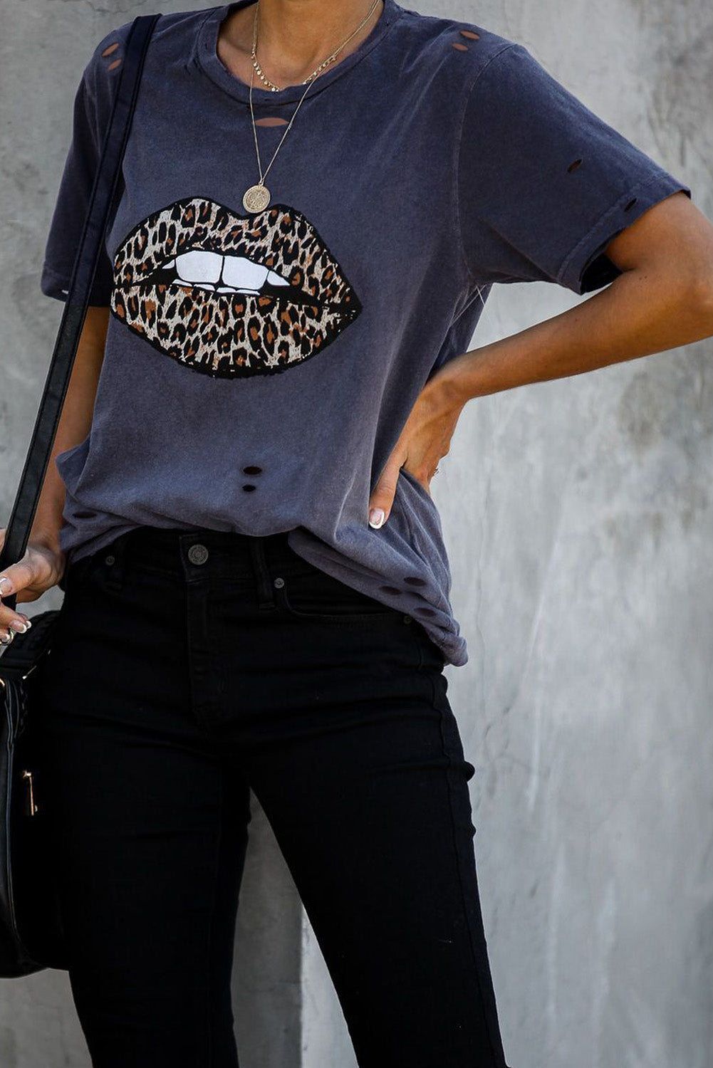 Lip Distressed Cotton Tee