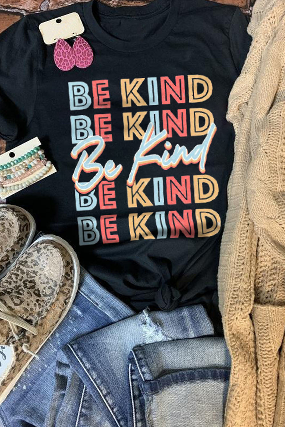 BE KIND Repeat Print Graphic T-shirt