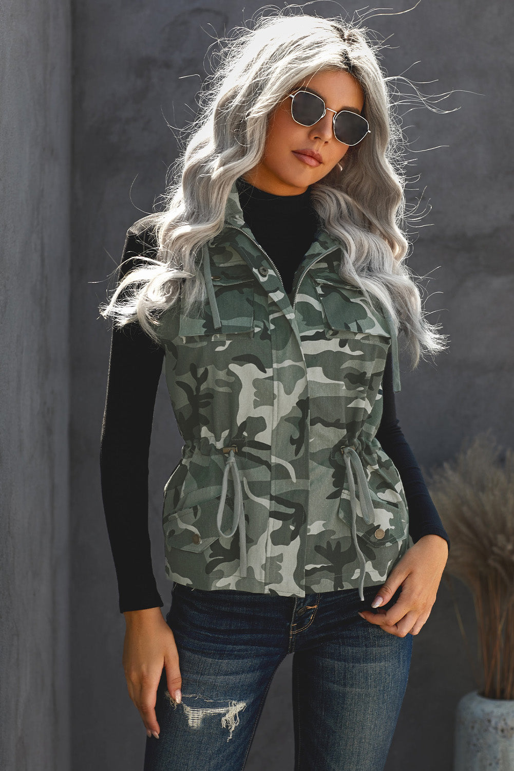 Camouflage Cinched Zipper Snaps Hooded Vest